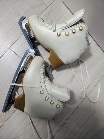 Коньки фигурные