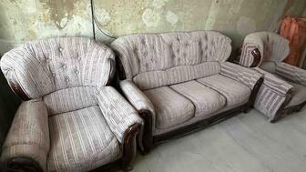 Продам диван и кресла