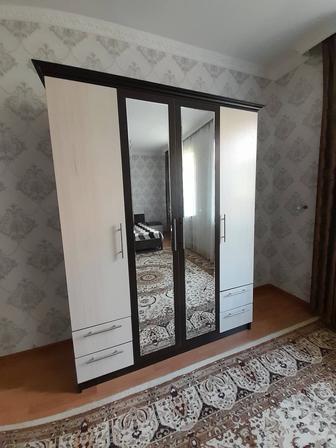 Шкаф платяной