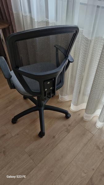 Кресло офисное