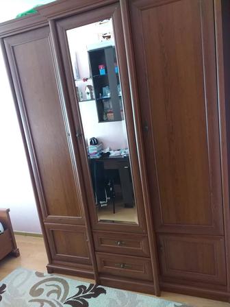 Кровать двуспальная + шифоньер