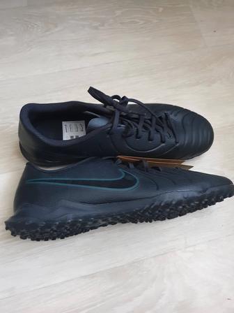 Бутсы Nike