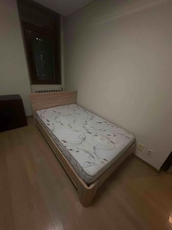 Кровать бесплатно 1,30см