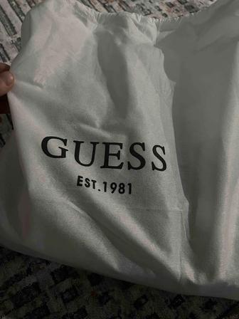 Сумочка Guess