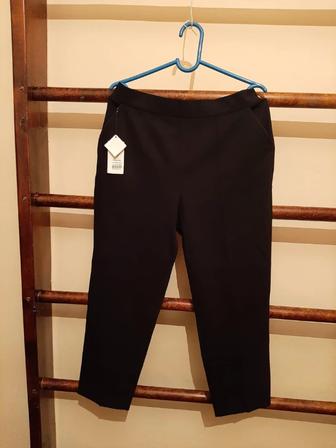 Брюки женские с карманами, размер 50