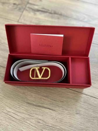 Срочно продаю ремень Valentino оригинал