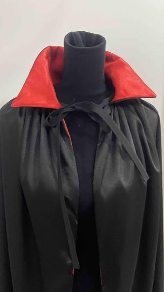 Мантия Дракулы 2-х сторонняя новая.