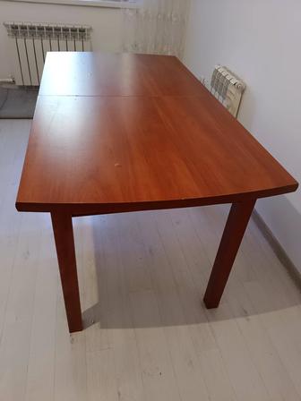 Продам кухонный стол