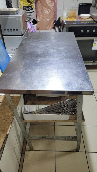 Железный стол