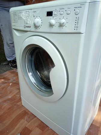 Стиральная машина indesit