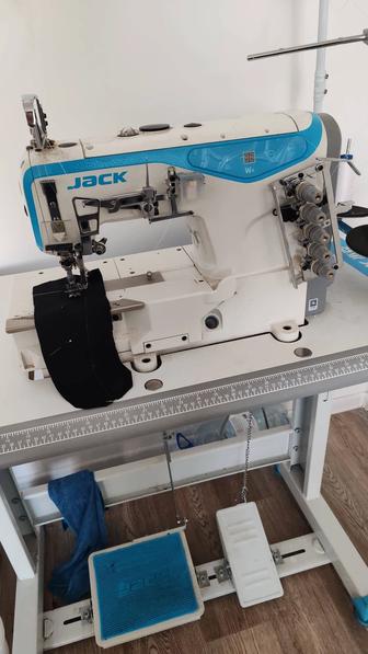 Продам распошивальная машина Jack