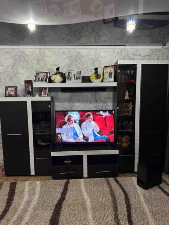 Продам Гарнитур в Зал