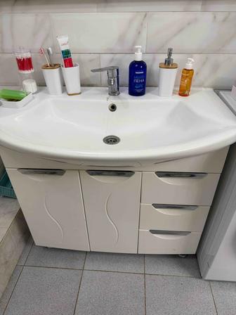 Раковина с тумбой