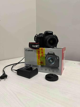 Canon EOS 2000D объектив Canon EF-S 18-55 III Kit