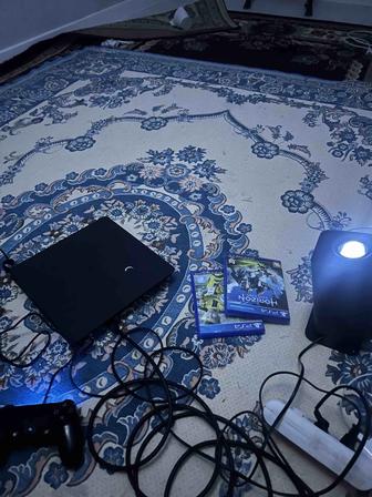 продается PS 4 SlIM 1 TB и проектор