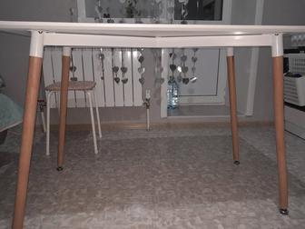 Стол кухонный