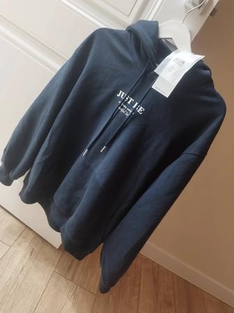 Продам кофту новую