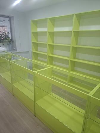 Продам витрины и прилавки