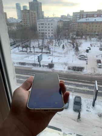 Продам Айфон 13 256 гб