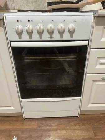 Продам электрическую плиту DARINA