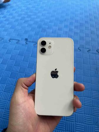 iPhone 12 белый