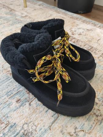 Женские ботинки UGG Funkarra CabinGuff
