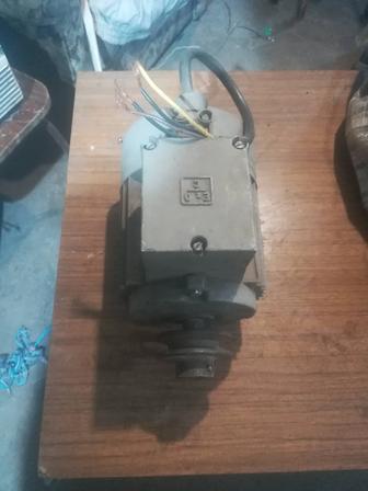 Электродвигатель, в отличном состоянии