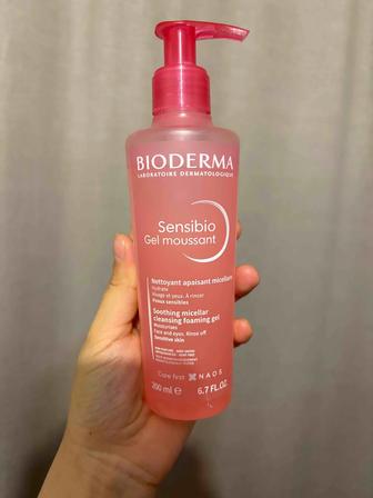 Bioderma гель и uriage крем для лица