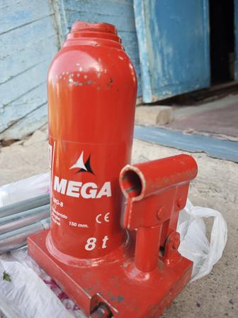 Домкрат MEGA-MG8