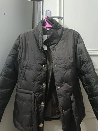 Куртка ласаграда 46 размер, жаңа киілмеген. Размер келмей қалды.