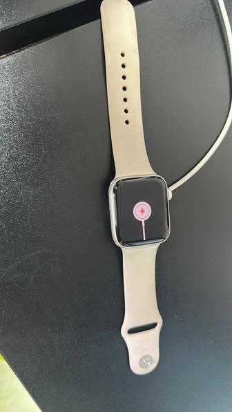 Продам Apple Watch  44mm