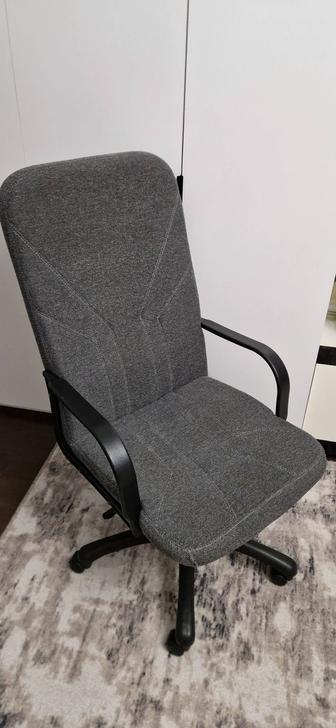 Продам кресло маджестик серый гобелен ( ткань ). В хорошем состоянии