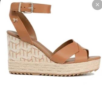 Tommy Hilfiger Des sandales Miinto , босоножки томми хилфигер