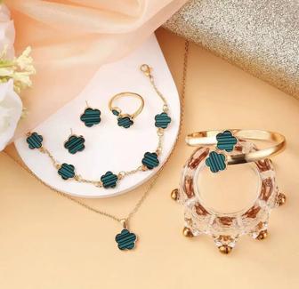 Комплект бижутерии