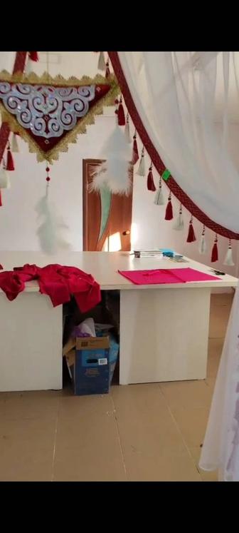 Продам Раскройный стол и швейные машины