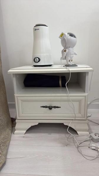 Кровать с комодом