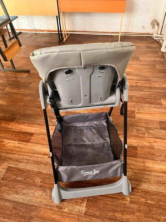 Продам детский стул для еды