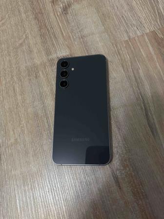 Продам смартфон Samsung S24 FE