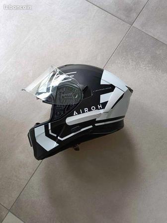 Продам мотошлем оригинал фирмы Airoh Spark