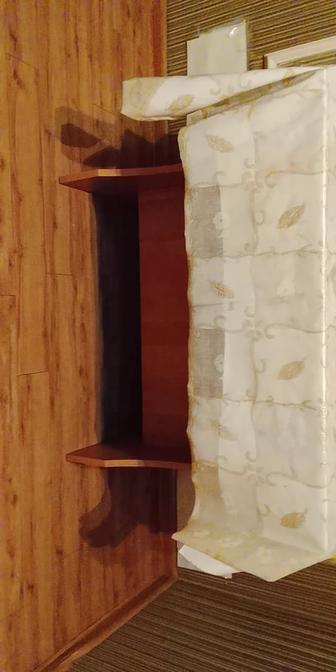 Продам кухонный стол