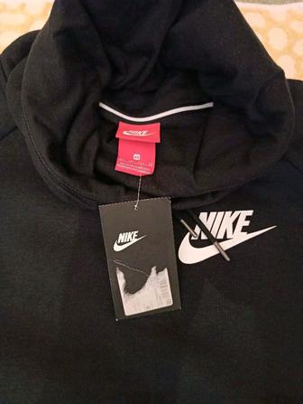 Продам безрукавку худи фирмы Nike, р.46