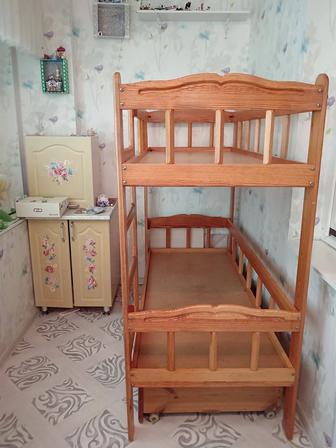 Продам кровать двухярусную