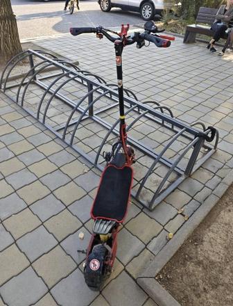 продам самокат KUGO G1