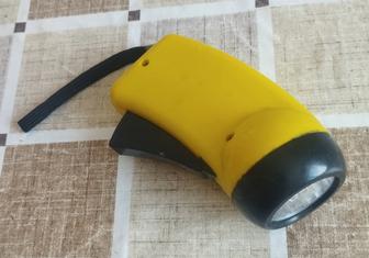 Фонарик механической, жужжик, в отличном состояний