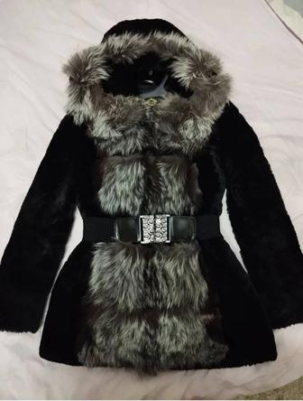 Продам шубу натуральная 46 размер