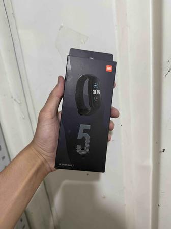 Продам фитнес браслет Mi smart band 5 новый