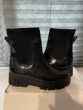 Резиновые сапоги