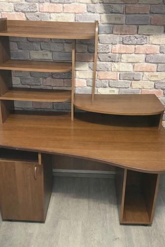 Стол компьютерный