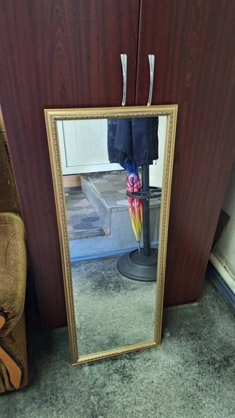Зеркало в раме 41х106