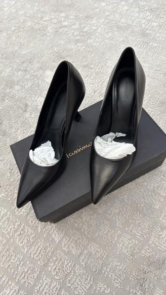Продам женские туфли massimo dutti